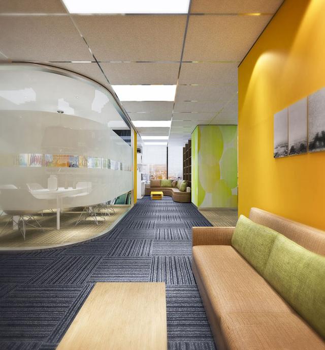 個(gè)性簡約辦公室裝修設(shè)計(jì)案例效果圖