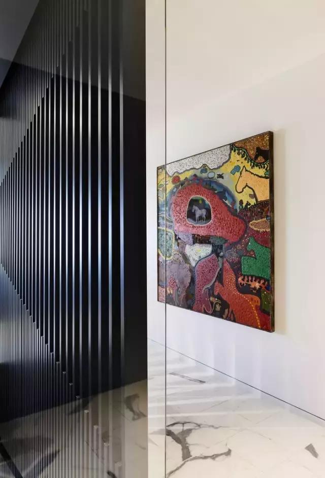 只有黑、白、灰三種顏色的辦公室？——極簡(jiǎn)主義的設(shè)計(jì)哲學(xué)