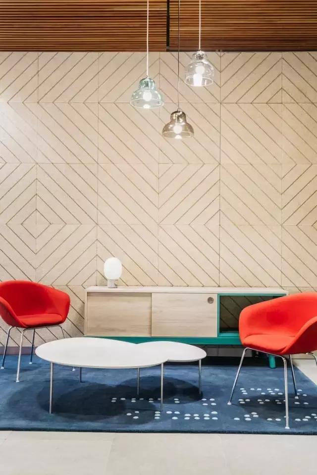 既有感官愉悅，又能體現(xiàn)品牌價(jià)值，我就服可口可樂(lè)的辦公室設(shè)計(jì)！