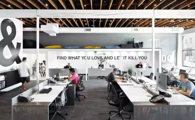 設(shè)計(jì)欣賞|美國HDG建筑設(shè)計(jì)辦公室的時(shí)尚黑白之美