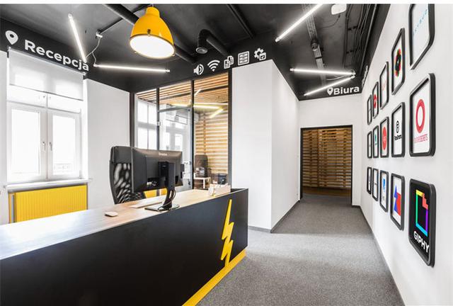 高端辦公室裝修設(shè)計經(jīng)典案例:波蘭Droids科技公司辦公室設(shè)計