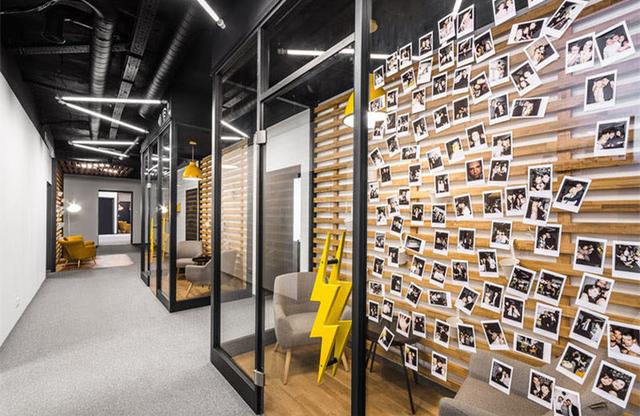 高端辦公室裝修設(shè)計經(jīng)典案例:波蘭Droids科技公司辦公室設(shè)計