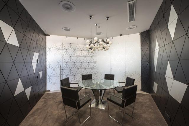 說出來你可能不信，如此暗黑夸張的辦公室竟然來自俄羅斯制藥公司