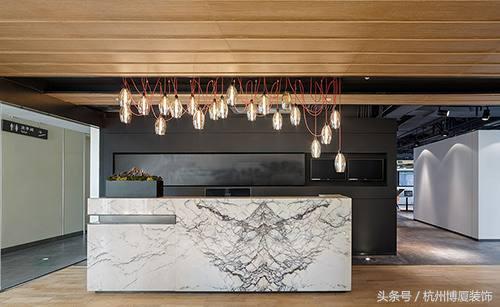 大氣又有情懷的工業(yè)風辦公室裝修設(shè)計，簡直帥呆了