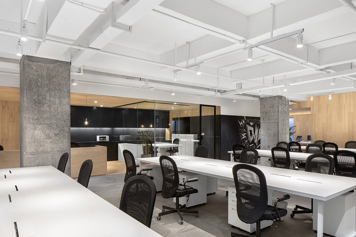 裝修辦公室時(shí)，應(yīng)仔細(xì)挑選油漆