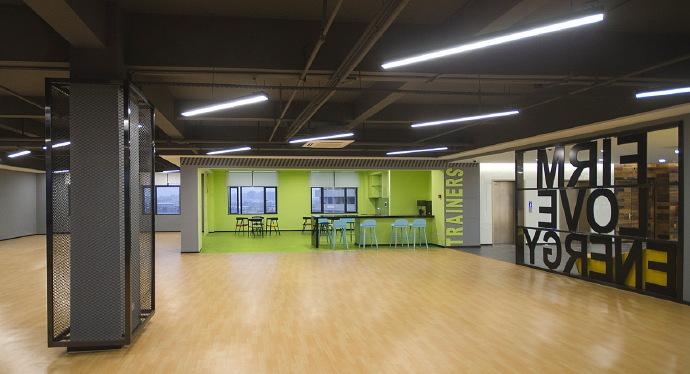 辦公室設(shè)計(jì)時(shí)巧妙應(yīng)用色彩搭配，讓辦公室更個(gè)性！